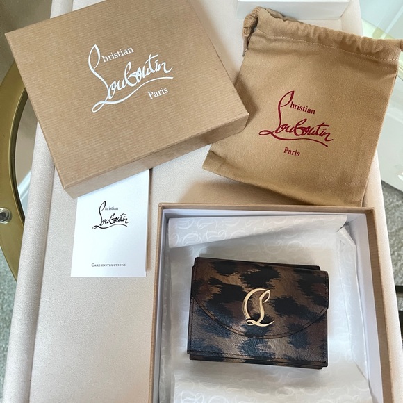 CHRISTIAN LOUBOUTIN CL debossed leopard-print leather wallet $750 NEW - Picture 16 of 17
